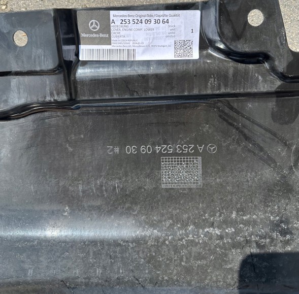 Mercedes-Benz OE OSLONA DOLNA POD ZDERZAK PRZOD PRZEDNIA MERCEDES GLC W253 ORYGINAL NOWA 2535240930 ОСЛОН НИЖНІЙ ПІД БАМПЕР ПЕРЕДНІЙ MERCEDES GLC W253 ОМ НОВИЙ 2535240930