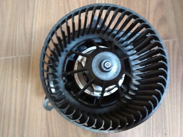 Polcar 6441S0 Повітродувка нагр.C берлінго р партнер