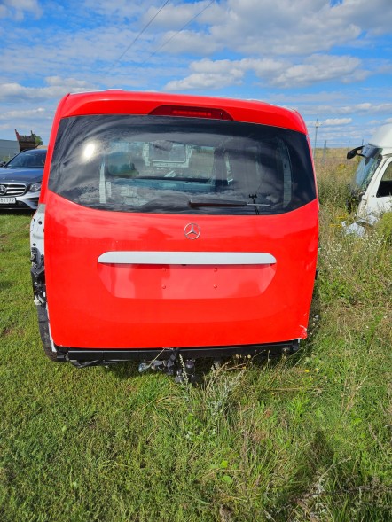 Mercedes-Benz OE A420470 Білий задній люк Citan 420