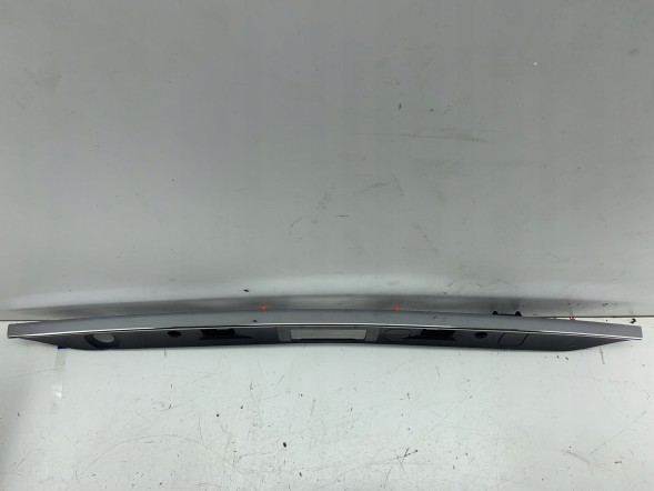 Mercedes-Benz OE A2047402193 НАКЛАДКА БАГАЖНИКА MERCEDES W204 BLENDA НОВА ХРОМ