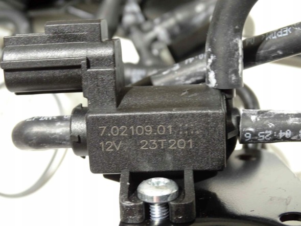Land Rover OE LR076025EP LR076025 AH4Q9S468DE, AH4Q-9S468-DE AH4Q9S468D, AH4Q-9S468-D Комплект вакуумних трубок з клапаном RANGE ROVER 4.4 DIESEL LR076025