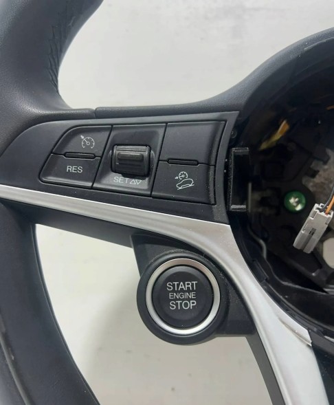 Alfa Romeo OE FPW2544 ALFA ROMEO STELVIO РУЛЬ МУЛЬТИФУНКЦІОНАЛЬНА ШКІРА PERFECT 01561406650