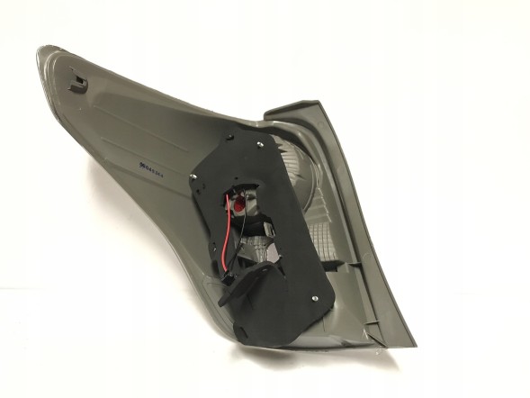 Depo D19P-212-19T5R-LD-UE-SL Toyota corolla verso 09-13 led нова задня лампа права