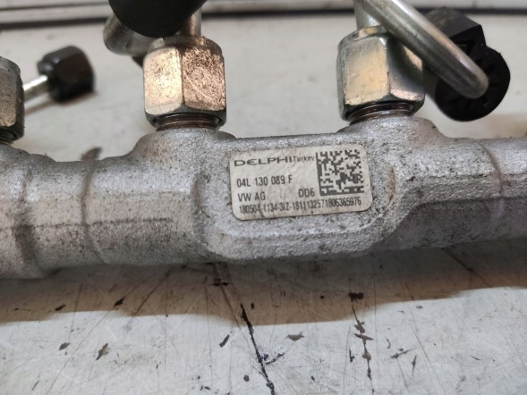 Volkswagen OE 04L130764B Клапан регулювання тиску vw audi skoda 04л130764б