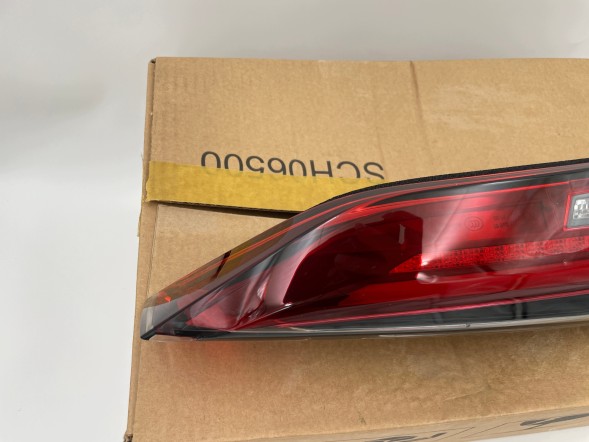 BMW OE KKDA BMW I4 G22 G23 G26 LAMPA LEWA TYŁ 7477607 BMW I4 G22 G23 G26 ЛІВИЙ ЗАДНІЙ ЛІХТАР 7477607