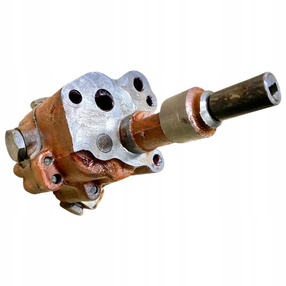 CCCP 00660 / POMPA OLEJU ZIŁ 131 ZIŁ 130 URAL 375 POMPA OLEJOWA SILNIKA МАСЛЯНИЙ НАСОС ₴131 ₴ 130 УРАЛ 375 МАСЛЯНИЙ НАСОС ДВИГУНА