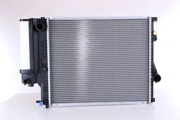 Nissens 60607A Охолоджувач води 60607а nissens bmw 5 e39