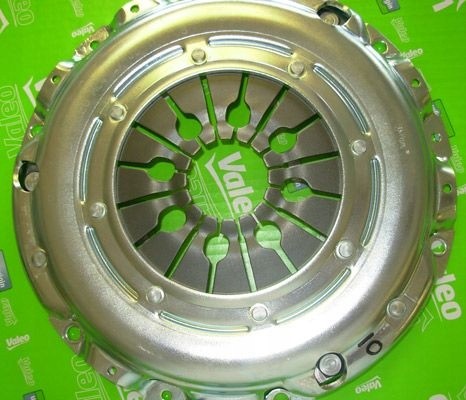 Valeo 826749 Valeo 826749 комплект зчеплення (диск+кошик)