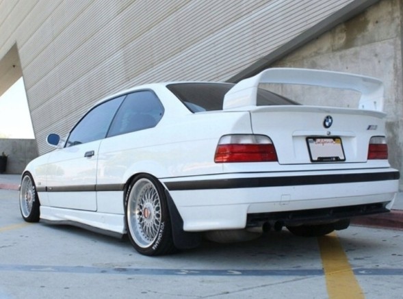 Китай SPOILER NA KLAPE BMW 3 E36 M3 GT CZARNY POŁYSK СПОЙЛЕР НА ЛАЦКАН BMW 3 E36 М3 GT ЧОРНИЙ ГЛЯНЕЦЬ