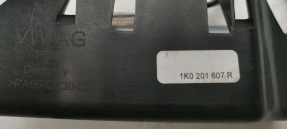 Audi OE 1K0201607R, DWP439718OE Паливний насос Webasto Audi A3 1K0201607R