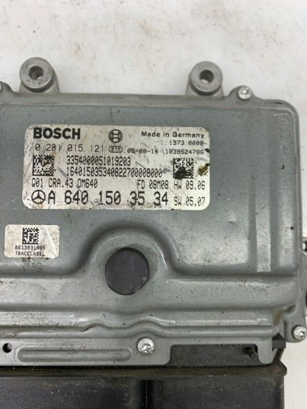 А.А KOMPUTER SILNIKA MERCEDES A6401503534 0281015121 Комп'ютер двигуна мерседес a6401503534 0281015121