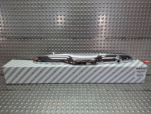 Fiat OE S26337893 ХРОМОВАНА НАКЛАДКА КЛАПАНА 0735516207 FIAT 500 2007-