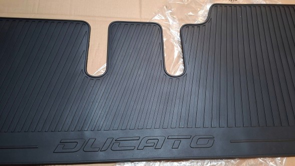 Fiat OE S26336117 ГУМОВІ КИЛИМКИ 50290633 FIAT DUCATO 2006-