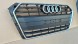 Audi OE GRILL ATRAPA CHŁODNICY AUDI A4 B9 8W0 PRZEDLIFT 2015-2019 CZARNY PLASTIK + CHROM MAŁA TABL Решітка радіатора GRILL Audi A4 B9 8W0 8W 15-19 ОРИГІНАЛ 8W0853651D AB НОВА