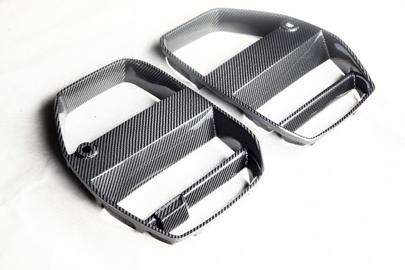 Китай 00520429858 ГРИЛЬ НИРКИ АТРАПА РАДІАТОРА V STYLE BMW M3 G80 G81 G82 G83 КАРБОН