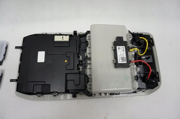 Volkswagen OE ЛАМПА ОСВІТЛЕННЯ КАБІНИ VW TIGUAN III 571 24- ORG 571959561a