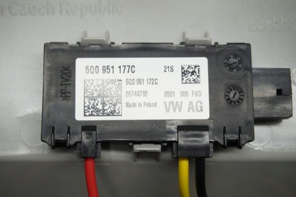 Volkswagen OE ЛАМПА ОСВІТЛЕННЯ КАБІНИ VW TIGUAN III 571 24- ORG 571959561a