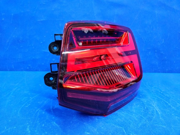 Audi OE 81A945092C Audi q2 лампа задня права задня європа нова full led oem 81a945092c