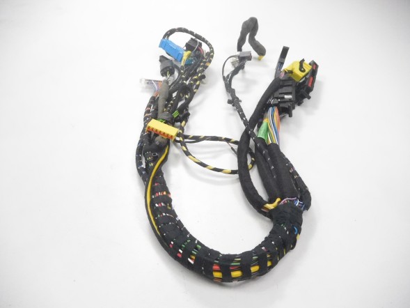 Ford OE Джгут проводів Ford OE 1052020