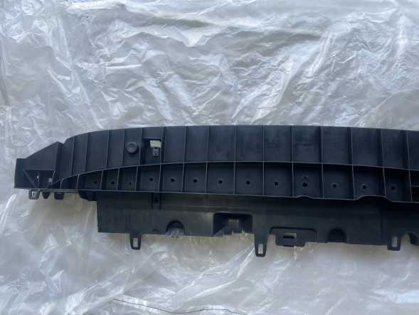 Citroen OE 9813379780 Citroen C3 III 3 osłona zderzaka silnika pod zderzak silnik listwa dokładka nakładka płyta dół dolna dolny przednia przedni przód przodu НОВА ОРИГІНАЛЬНА КРИШКА ПЛАСТИНА ПІД БАМПЕР CITROEN C3 III 3 2016- ПЕРЕДНЯ НИЖНЯ