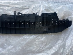 Citroen OE 9813379780 Citroen C3 III 3 osłona zderzaka silnika pod zderzak silnik listwa dokładka nakładka płyta dół dolna dolny przednia przedni przód przodu НОВА ОРИГІНАЛЬНА КРИШКА ПЛАСТИНА ПІД БАМПЕР CITROEN C3 III 3 2016- ПЕРЕДНЯ НИЖНЯ