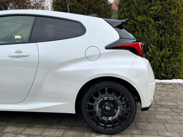 FP FPSPTYGR Toyota GR Yaris 2020 2020 - губний спойлер на козирок