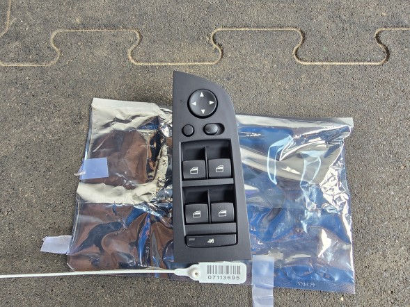 BMW OE PRZEŁĄCZNIK SZYB BMW 3 E90 E91 9217332 NOWY ORGINAŁ QUALI08.06.25 ПЕРЕМИКАЧ СКЛА BMW 3 E90 E91 9217332 ОРГІНАЛ