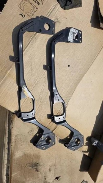 Audi OE 8D0805851F Посилення бампера та оригінальне OE нижнє Audi A4 B5