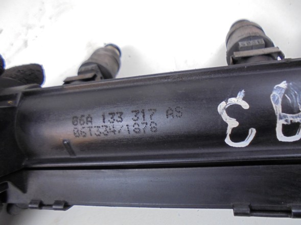 Audi OE 06A133317AS Планка інжекторна vw гольф 1,6 04-14 vag 06a133317as