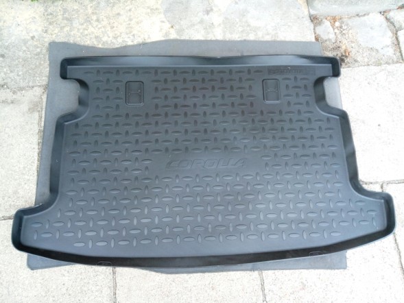 Toyota OE PZ434-E1302-PJ НАКЛАДКА БАГАЖНИКА TOYOTA AURIS I НОВИЙ ОРИГІНАЛ*