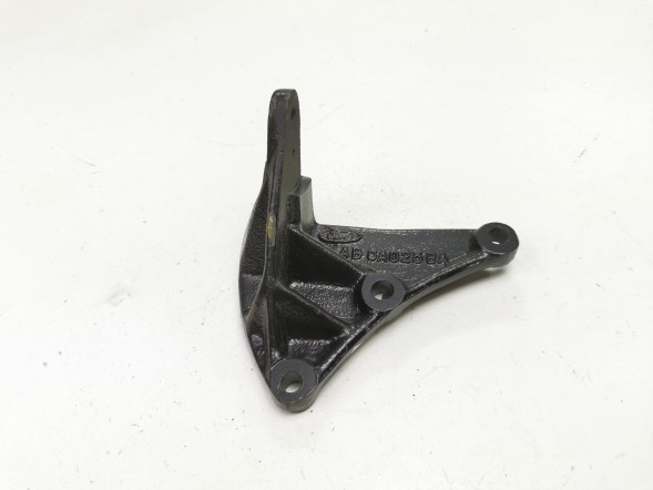 Ford OE Підвіска двигуна та коробки передач FORD Escort/Orion 1990-1995 OE 6898242