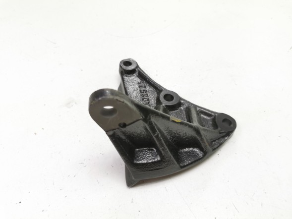 Ford OE Підвіска двигуна та коробки передач FORD Escort/Orion 1990-1995 OE 6898242