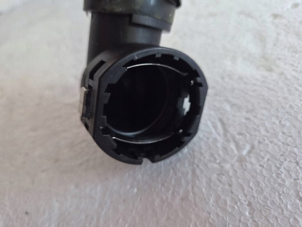 Lancia OE Паливопровід охолоджувача 60690115 Lancia Thesis 2.4 20V 01-07