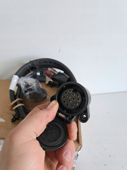 BMW OE BMW G20 G21 WIĄZKA INSTALACJA HAKA 9883280 HAK WESTFALIA 303414321016 NOWA Промінь установка гачка 9883280 bmw g20 g21 гачок вестфалія 303414321016 нова