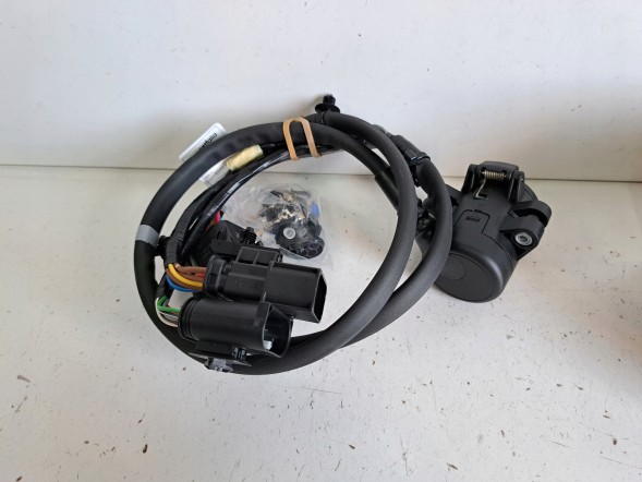 BMW OE BMW G20 G21 WIĄZKA INSTALACJA HAKA 9883280 HAK WESTFALIA 303414321016 NOWA Промінь установка гачка 9883280 bmw g20 g21 гачок вестфалія 303414321016 нова