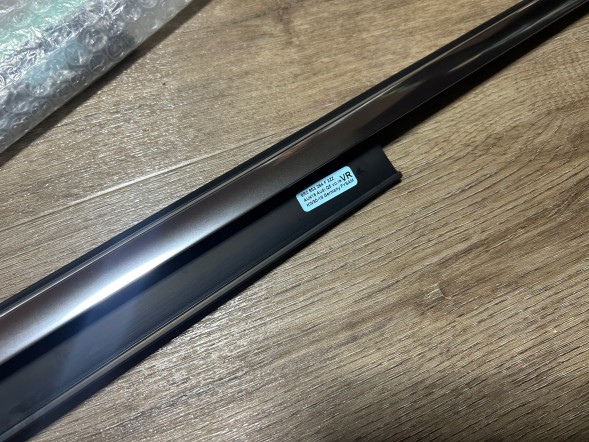 Audi OE 8R0853284F2ZZ / 8R0853284F AUDI Q5 І 8R 2008-2016 СКРЕБКОВА ПЛАНКА ДВЕРЕЙ ПРАВА ПЕРЕДНЯ 8R0 ХРОМ OE