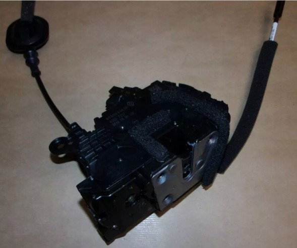Renault OE ЗАМОК ДВЕРЕЙ ПЕРЕДНІЙ ПРАВИЙ RENAULT CLIO IV 805024563R