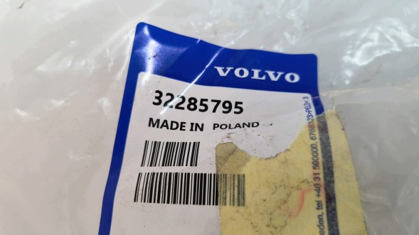 Volvo OE 32285795 MBAP Ущільнювач порога, права сторона, VOLVO XC60 2 II