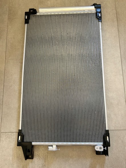 Toyota заводська комплектація 884A0-K0020 884A0-k0020 конденсатор охолодження кондиціонера масло toyota yaris p21 20- 1.5h