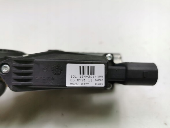 Mercedes-Benz OE ЕЛЕКТРОДВИГУН ПЕРЕДНЬОГО ПРАВОГО СКЛОПІДЙОМНИКА MERCEDES-BENZ A KLASA A1688201042
