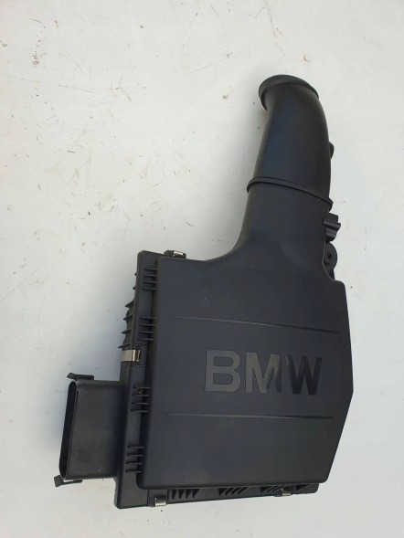 BMW OE MRKA BMW 3 E90 E91 E92 N54 335i OBUDOWA FILTRA POWIETRZA 7599284 BMW 3 E90 E91 E92 N54 335i КОРПУС ПОВІТРЯНОГО ФІЛЬТРА 7599284