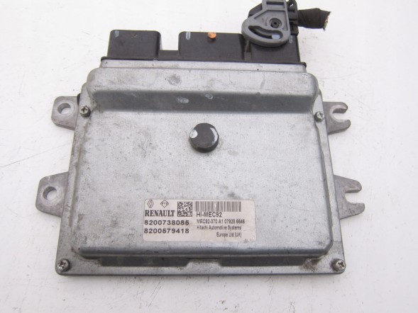 Hitachi 8200738085 8200579418 MEC92-370 ECU MOTO-MARCAR КОМП'ЮТЕР 8200738085 8200579418 MEC92-370 RENAULT