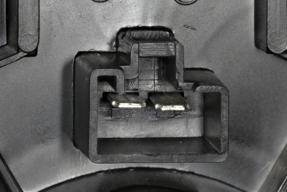 AD BRAKE VIC-242182 Вентилятор для FIAT SEDICI; SUZUKI SWIFT III, SWIFT IV, SX4; TOYOTA URBAN