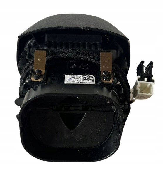 Mercedes-Benz OE A2068306303 A 206 830 63 03 Повітровідвідник Mercedes A2068306303