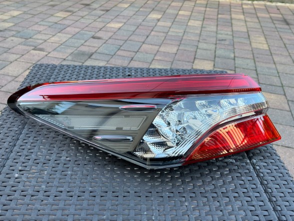 Toyota OE Toyota Camry 17+ Лампа Ліва Задня Led ORG НОВА 8156006850