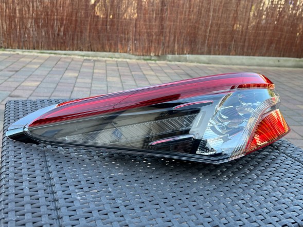 Toyota OE Toyota Camry 17+ Лампа Ліва Задня Led ORG НОВА 8156006850