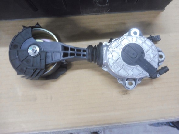 BMW OE 7598832 Bmw f20 f21 f30 f31 n13 фрикційне колесо натягувач ременя oe 7598832