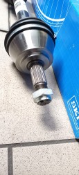 SKF VKJC 1801 Привідний вал le / pr alfa romeo 156 2.4 jtd 97-06