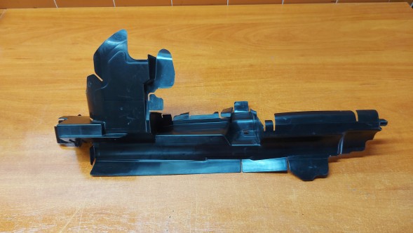 Toyota OE 16595-25070 16595-25011 TOYOTA CAMRY HYBRID 17- Дефлектор повітря лівий передній лівий Toyota Camry VIII 17-