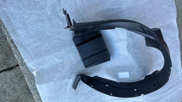 Toyota OE 53876-0H051 AYGO II 14- НАКЛАДКА АРКИ ЛІВА ПЕРЕДНЯ TOYOTA AYGO II 14-